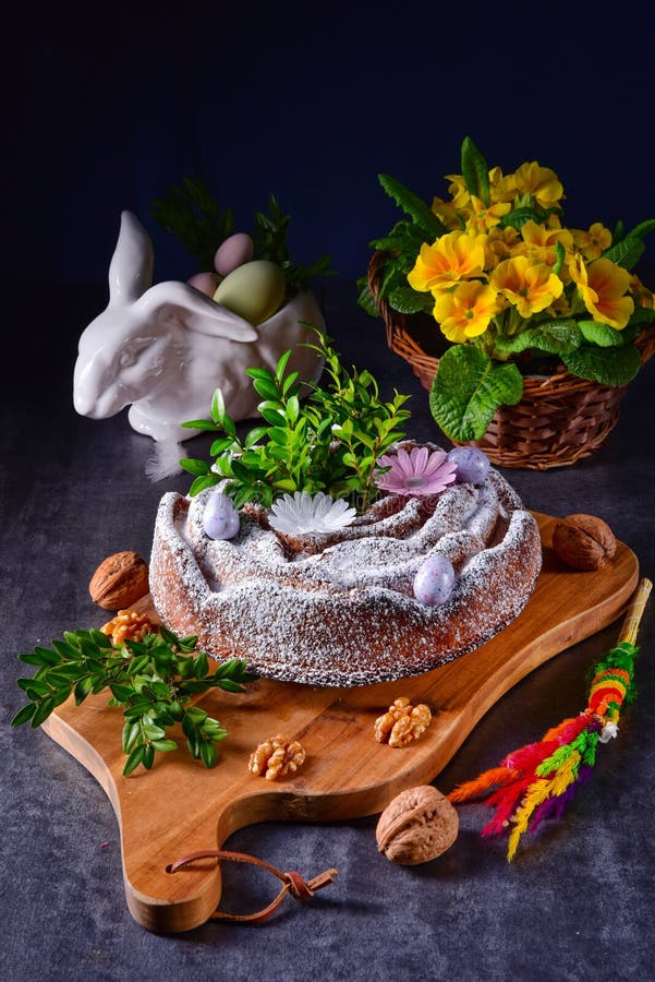 Traditioneller Polnischer Ostern-Kuchen Stockbild - Bild ...