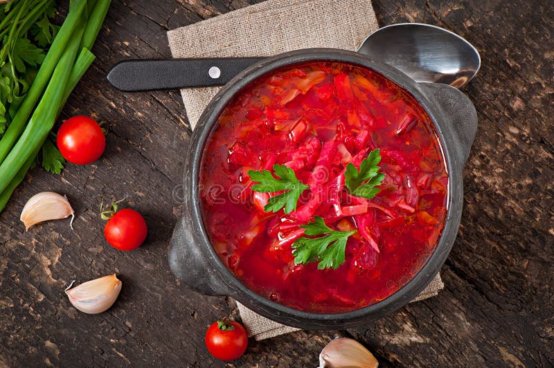 Traditioneller Ukrainischer Russischer Borscht Oder Rote Suppe Im ...