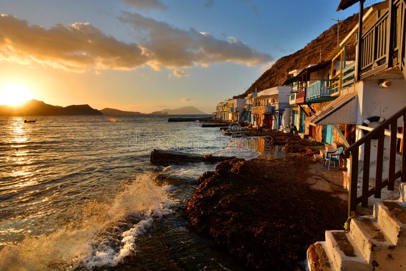 Traditionelles Fischerdorf Klima, Milos Die Kykladen-Inseln Griechenland stockfoto Traditionelles Fischerdorf Klima, Milos Die Kykladen-Inseln Griechenland stockfoto