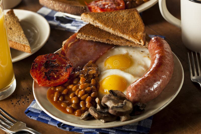 Traditionelles Volles Englisches Frühstück Stockfoto - Bild von brot ...