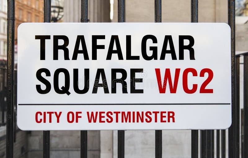Trafalgar Square undertecknar in London royaltyfria foton Trafalgar Square undertecknar in London royaltyfria foton