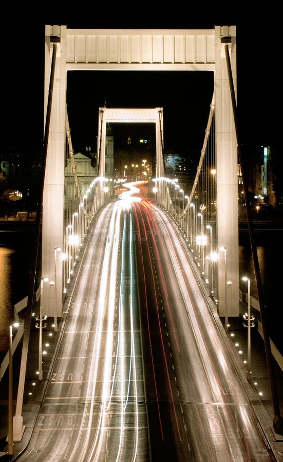 Traffic on the Elizabeth bridge