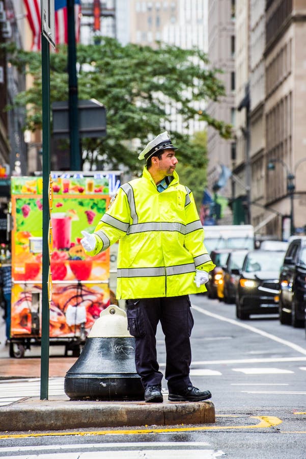 Traffic Police In Manhattan New York Editorial Photo Image Of Crowd