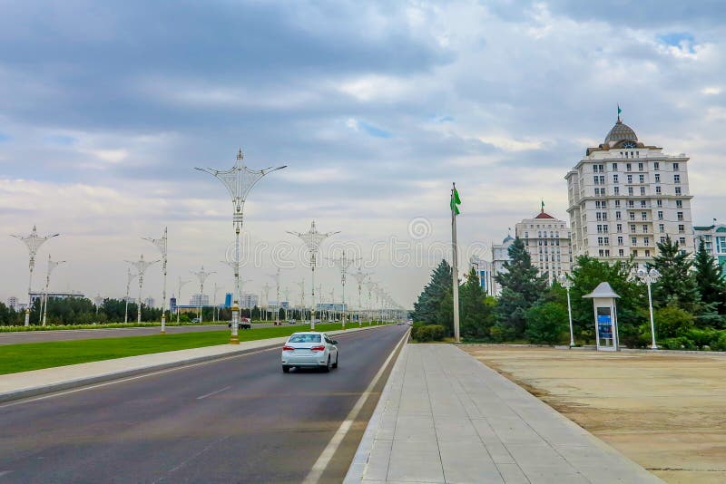 Traffico 01 di intensità bassa di Asgabat immagini stock libere da diritti Traffico 01 di intensità bassa di Asgabat immagini stock libere da diritti