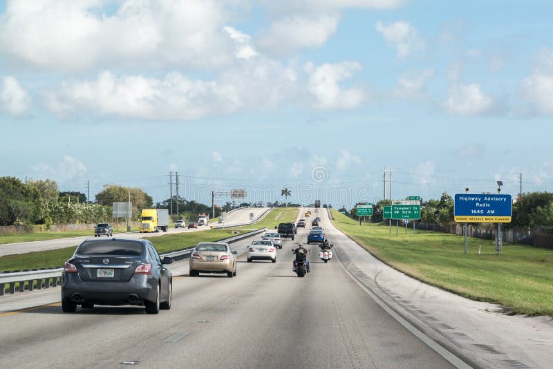 Traffico stradale in Florida, U.S.A. immagine stock libera da diritti Traffico stradale in Florida, U.S.A. immagine stock libera da diritti