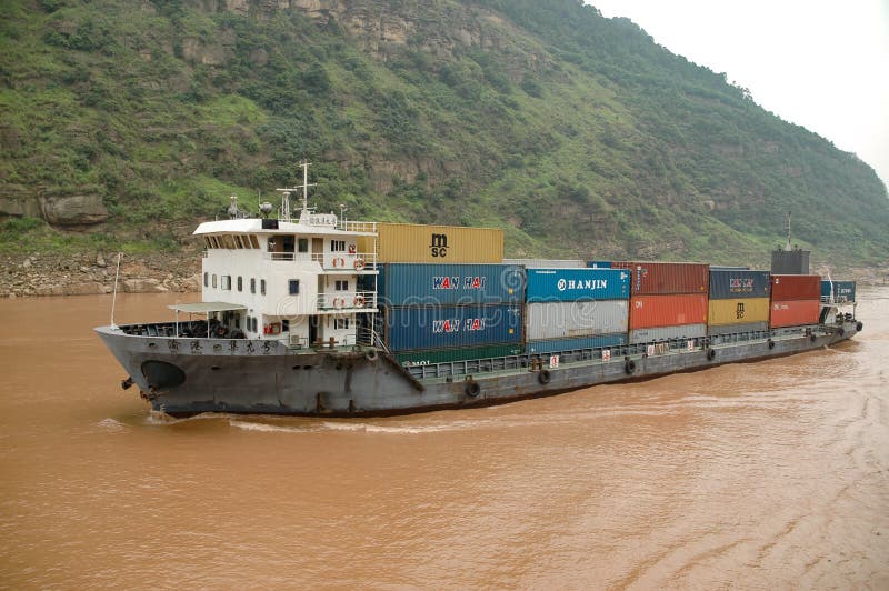 Traficul fluvial pe yangtze royalty free stock image