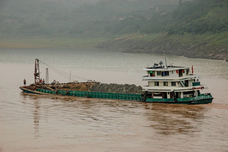 Traficul fluvial pe yangtze royalty free stock photography