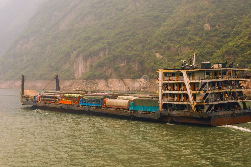Traficul fluvial pe yangtze royalty free stock image