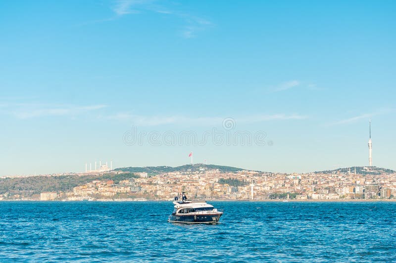 Traficul în apele bosfor. royalty free stock photo