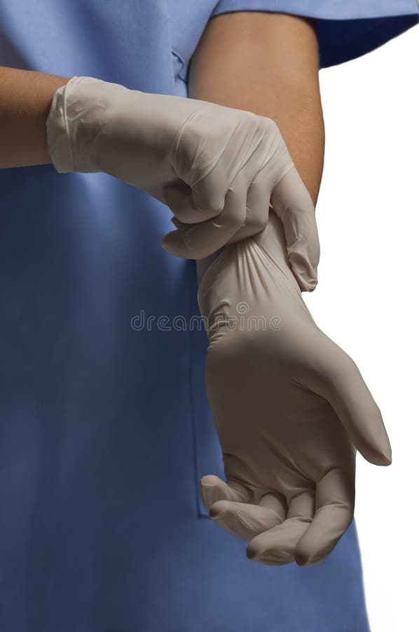 Tragende medizinische Handschuhe