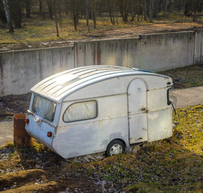 Trailer House Camper stock image. Image of degenerated 93763821