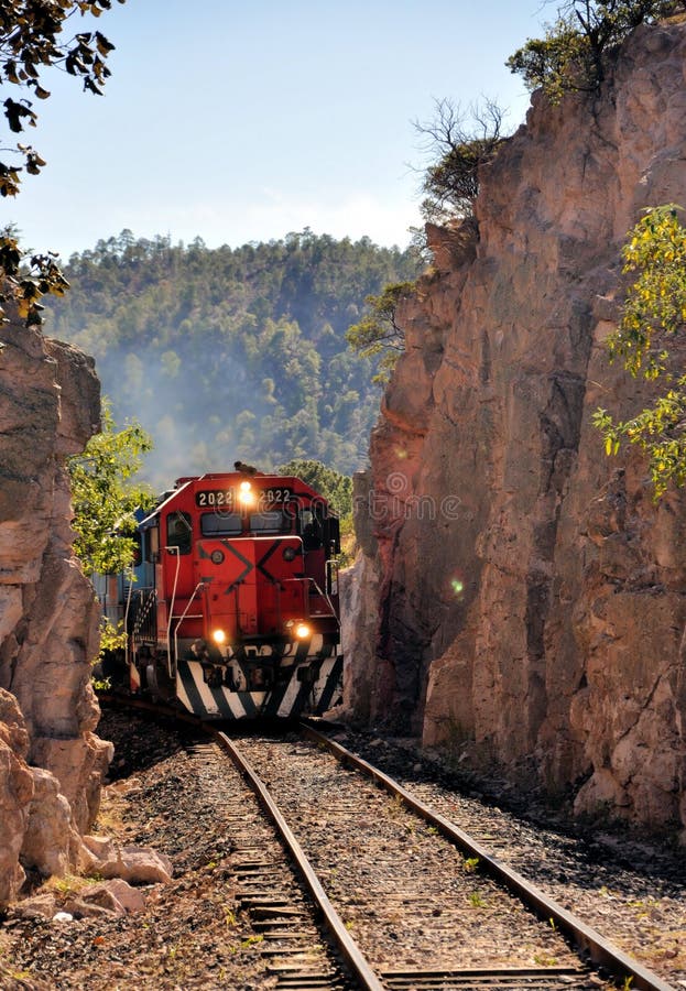 Sobre el el tren cobre canón, México.