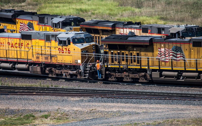 Diesel Electric Freight Train Engine Locomotives Stock Image Image Of