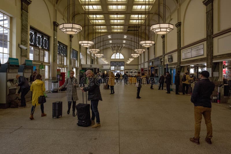 Free Stock photo of Building at Cardiff Central Station