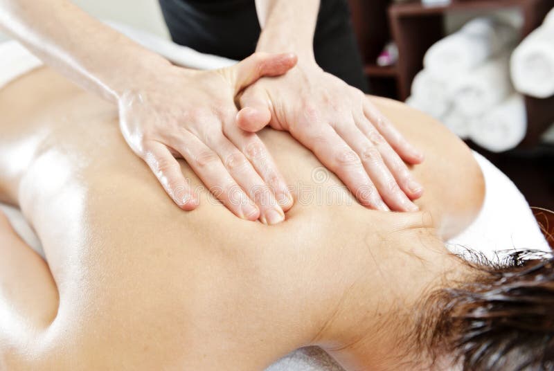 Traitement d'Ayurverdic, massage photographie stock libre de droits Traitement d'Ayurverdic, massage photographie stock libre de droits