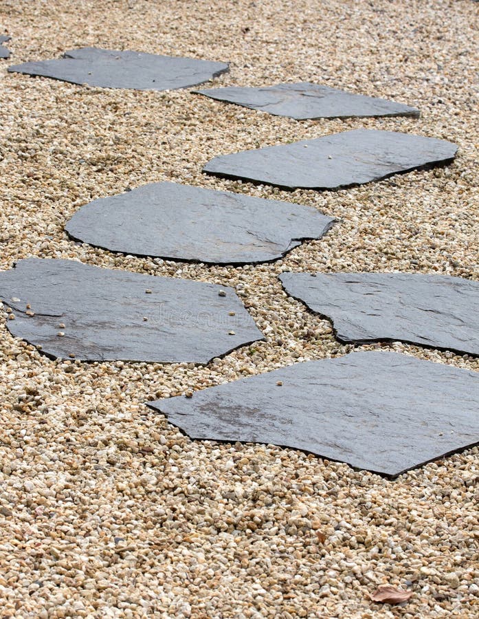 Trajeto de pedra em Zen Garden imagem de stock Trajeto de pedra em Zen Garden imagem de stock