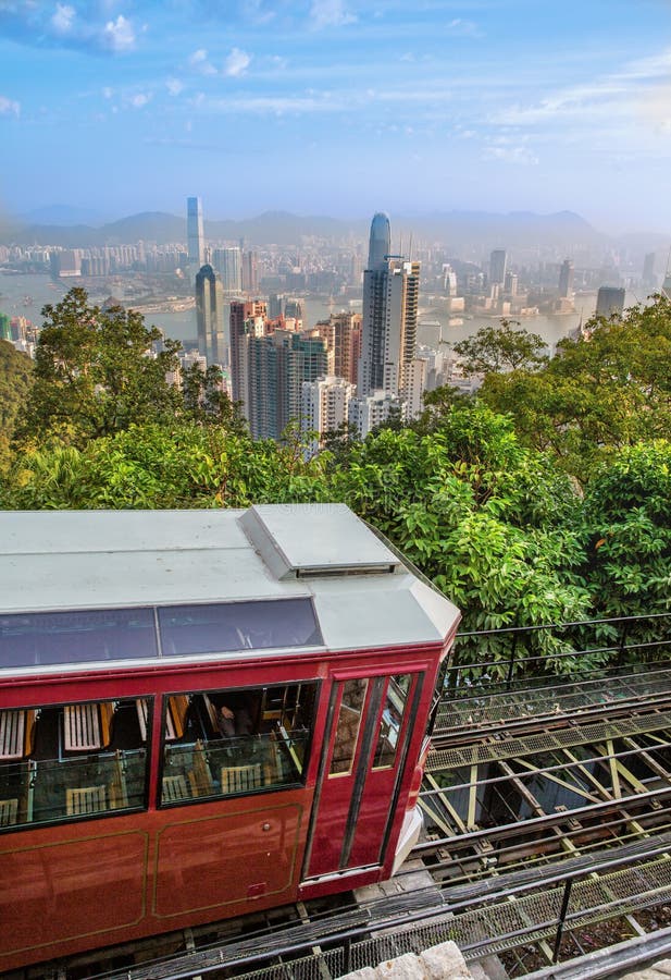 Tram maximal Victoria Peak photographie stock libre de droits Tram maximal Victoria Peak photographie stock libre de droits