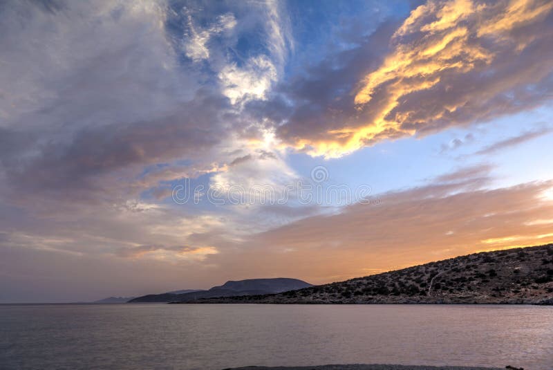Tramonto all'isola di Sifnos, Grecia immagini stock Tramonto all'isola di Sifnos, Grecia immagini stock
