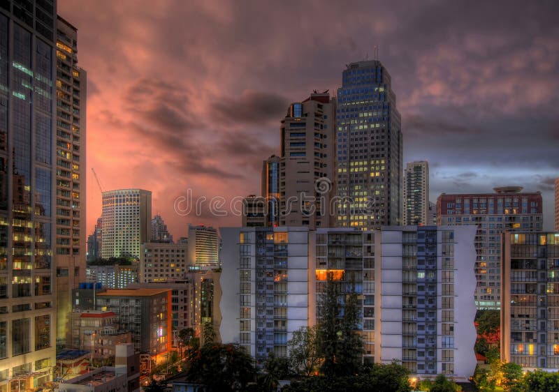 Tramonto a Bangkok fotografie stock libere da diritti Tramonto a Bangkok fotografie stock libere da diritti