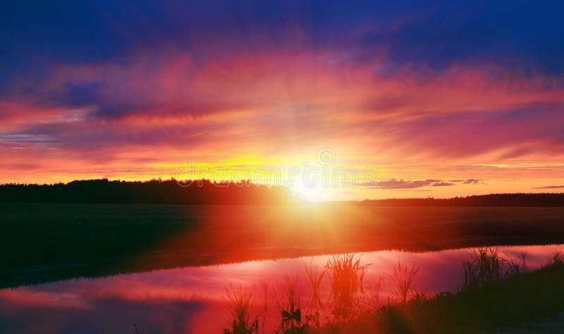 Tramonto magico immagine stock libera da diritti Tramonto magico immagine stock libera da diritti