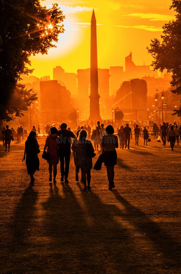 Tramonto a Parigi immagini stock Tramonto a Parigi immagini stock