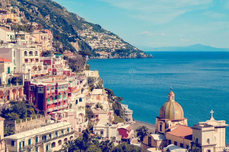 Tramonto in Positano, costa Italia di Amalfi fotografia stock Tramonto in Positano, costa Italia di Amalfi fotografia stock
