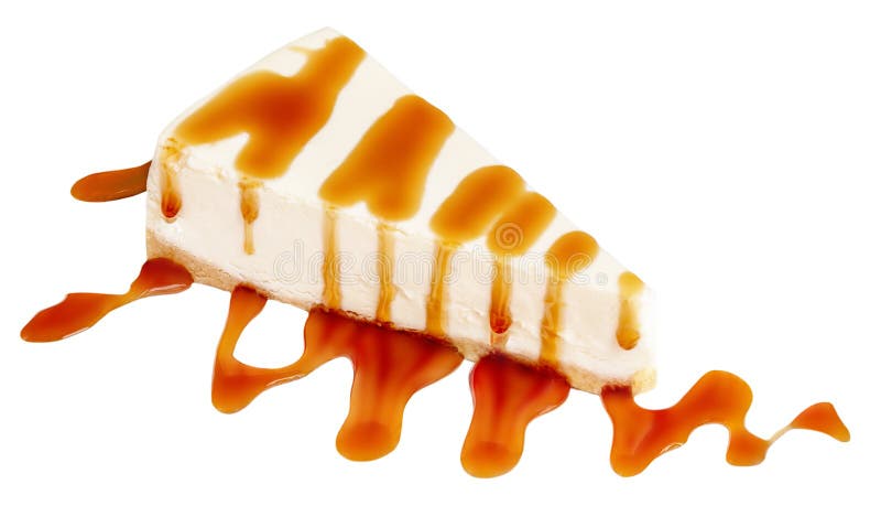 Tranche des Käsekuchens mit der Karamellsoße isoliert auf einem weißen Hintergrund. Stück köstlicher Karamellkuchenabschluß oben stockfotos
