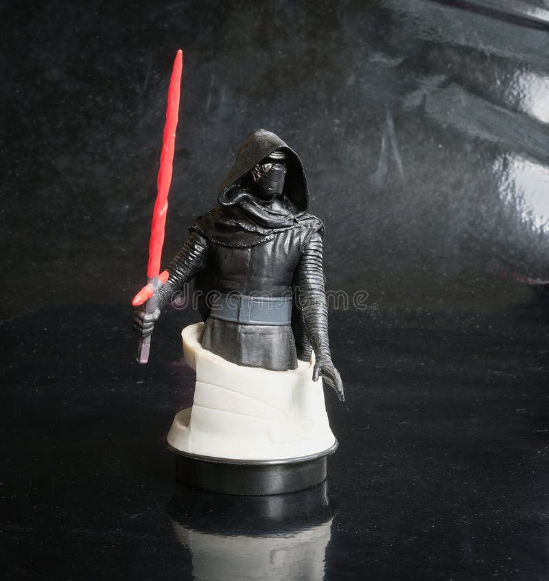 Trang Thailand - 08 Dec, 2017: De studio schoot de bioskoop van het de mislukkingscijfer van Kylo Ren sf van de Star Wars-reeks b stock afbeeldingen Trang Thailand - 08 Dec, 2017: De studio schoot de bioskoop van het de mislukkingscijfer van Kylo Ren sf van de Star Wars-reeks b stock afbeeldingen