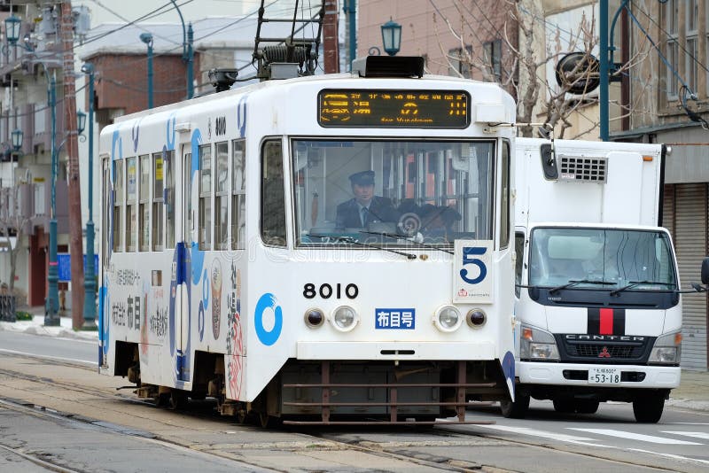 Transport tramwajowy wokół miasta hakodate zdjęcia stock