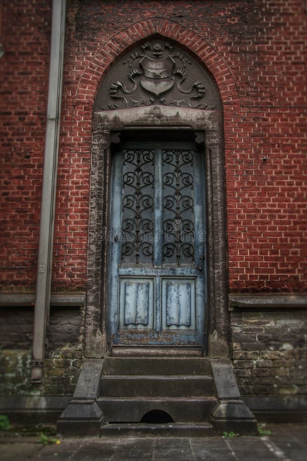 Trappe fantasmagorique images libres de droits Trappe fantasmagorique images libres de droits
