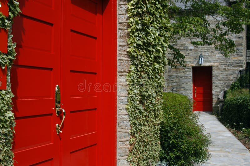 Trappes rouges photo stock Trappes rouges photo stock