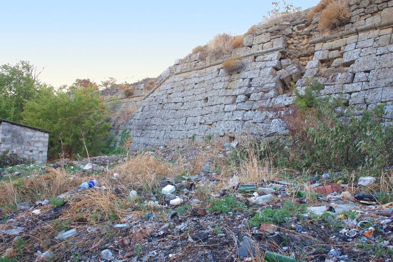 Trash near the castle wall, Eni-Kale
