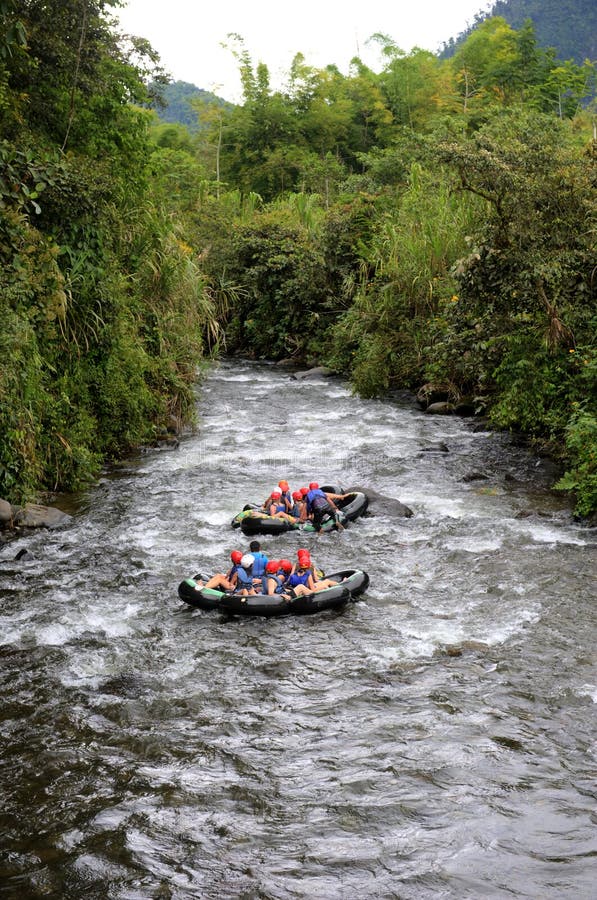 Trasportando nell'Ecuador fotografie stock libere da diritti Trasportando nell'Ecuador fotografie stock libere da diritti