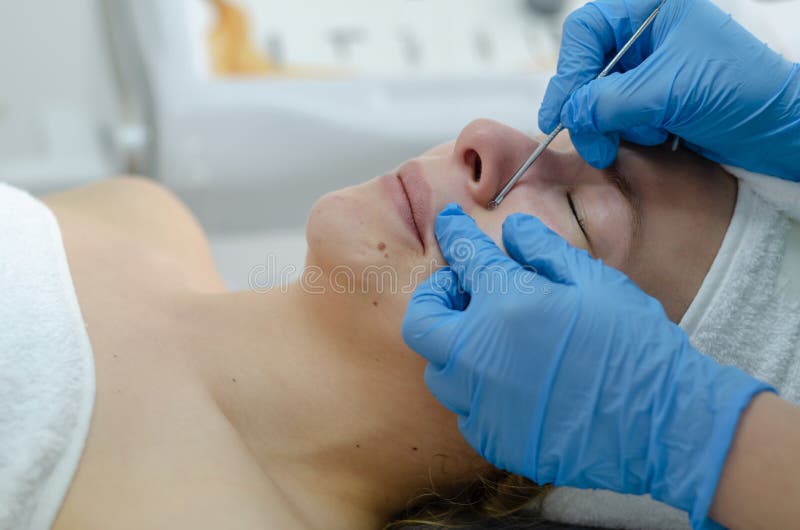 Tratamiento facial cosmético imágenes de archivo libres de regalías