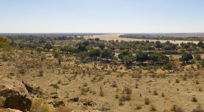 Traversée de la rivière du Limpopo le paysage de désert de la nation de Mapungubwe photos libres de droits Traversée de la rivière du Limpopo le paysage de désert de la nation de Mapungubwe photos libres de droits