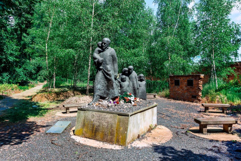 Traços de memorial judaico de Varsóvia - de Korczak imagem de stock Traços de memorial judaico de Varsóvia - de Korczak imagem de stock