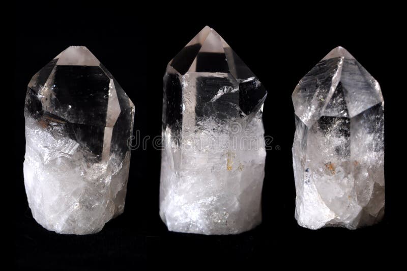 Tre cristalli di quarzo della roccia