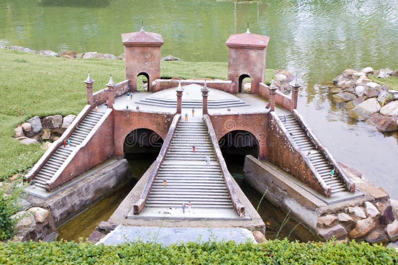 Tre Ponti di Comacchio en miniatura fotografía de archivo Tre Ponti di Comacchio en miniatura fotografía de archivo