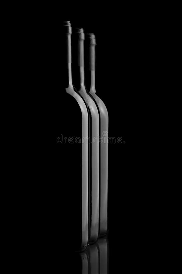 Trei sticle de vin elegante royalty free stock photos