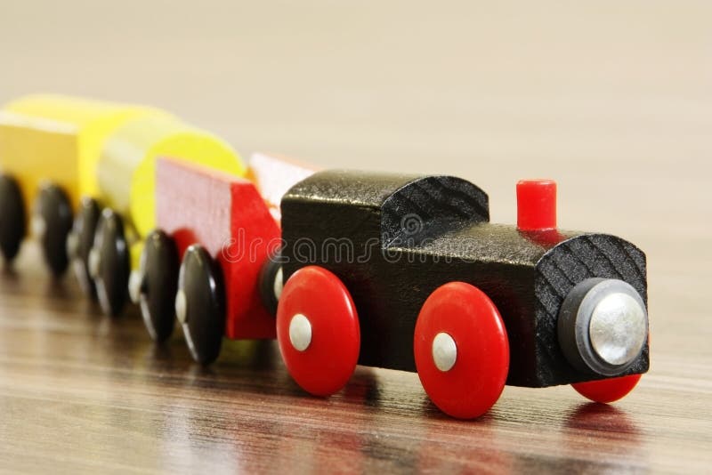 Motor De Madeira Do Trem Do Brinquedo Imagem de Stock - Imagem de modelo,  railway: 16099943