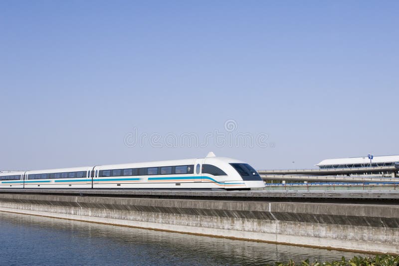 Tren de la levitación magnética imagen de archivo libre de regalías Tren de la levitación magnética imagen de archivo libre de regalías