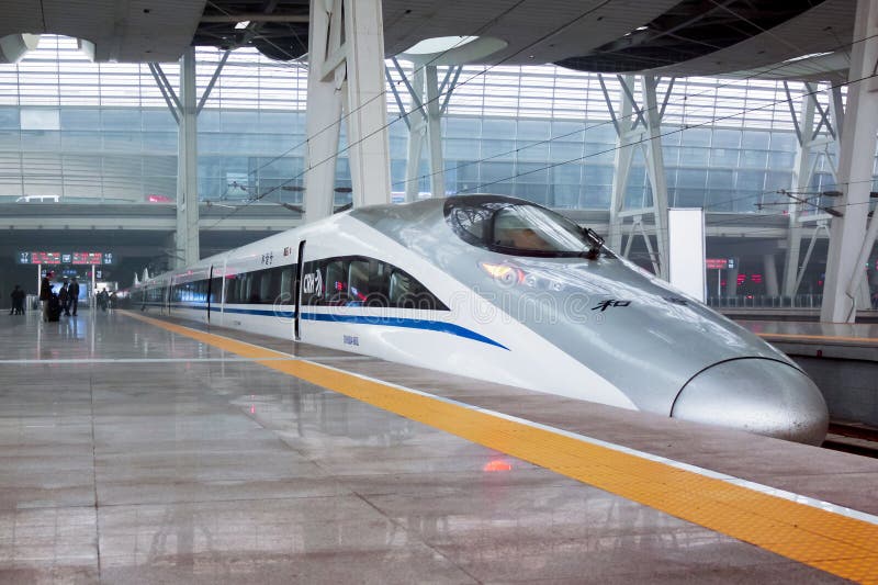  Tren  moderno en China foto editorial Imagen de pista 