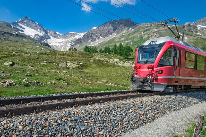 Tren rojo fotografía de archivo Tren rojo fotografía de archivo
