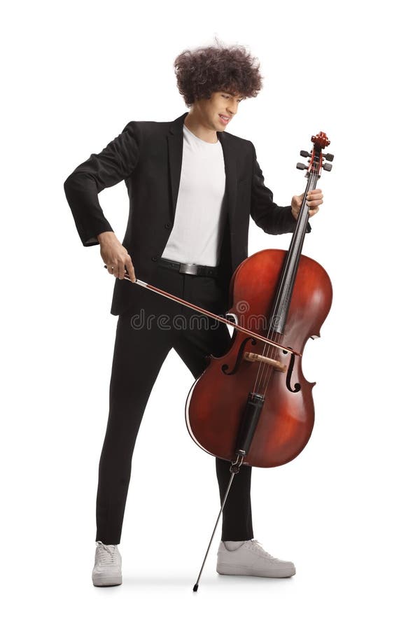 Trendig ung musiker som spelar en cello arkivfoto