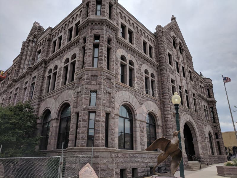 The US Federal Building on Phillips Avenue in Downtown Sioux Falls, South Dakota is currently undergoing some renovation. The US Federal Building on Phillips Avenue in Downtown Sioux Falls, South Dakota is currently undergoing some renovation.