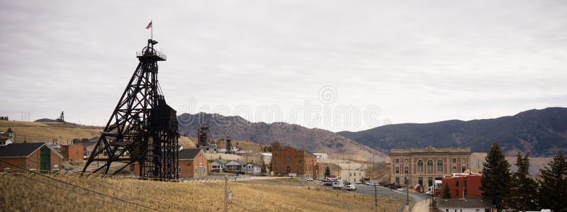 Tribunal del eje de Montana Downtown City Skyline Mine de la mota