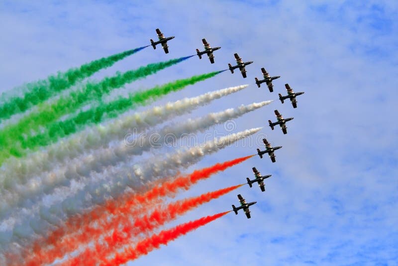 Tricolori de Frecce foto de archivo libre de regalías Tricolori de Frecce foto de archivo libre de regalías