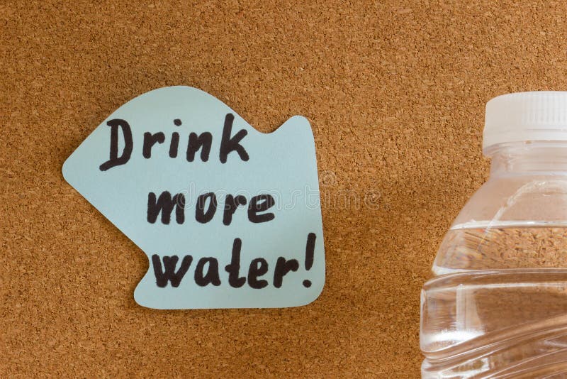 Trinkwasser lizenzfreie stockfotografie Trinkwasser lizenzfreie stockfotografie