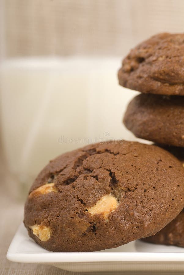 Triple chocolate chip cookies with milk