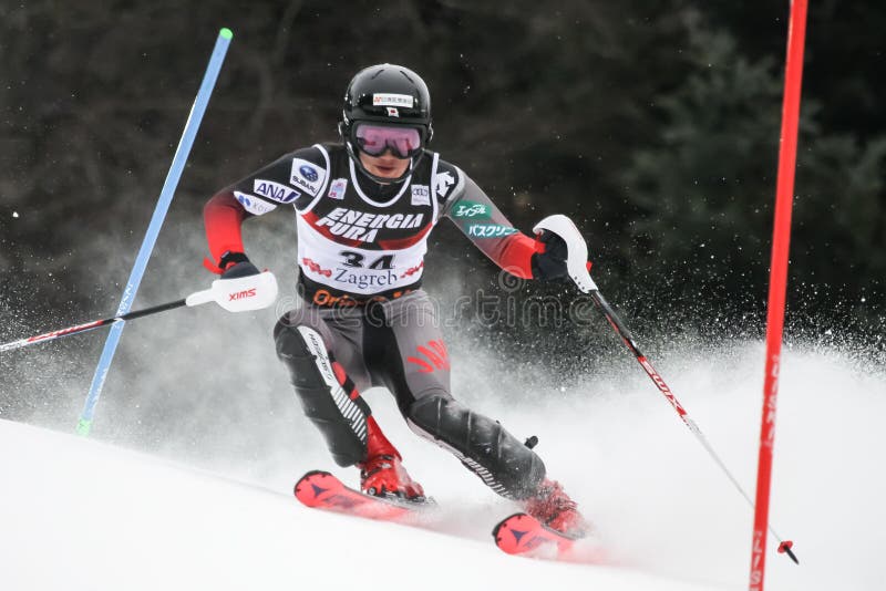Trofeo 2019 della regina della neve - slalom delle signore immagine stock libera da diritti Trofeo 2019 della regina della neve - slalom delle signore immagine stock libera da diritti
